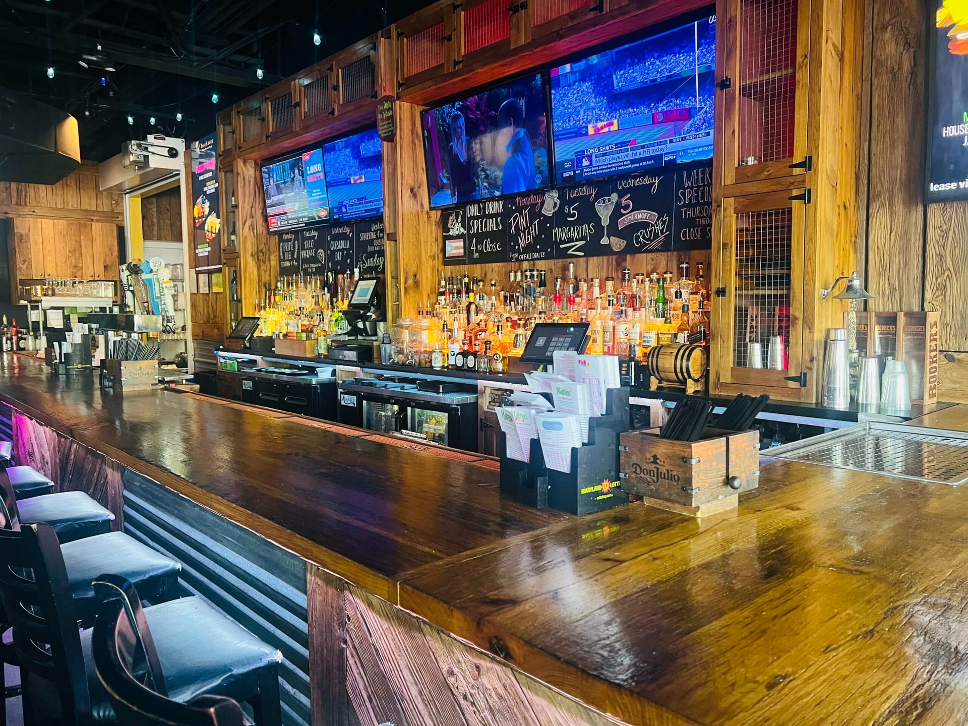Live Music Every Weekend