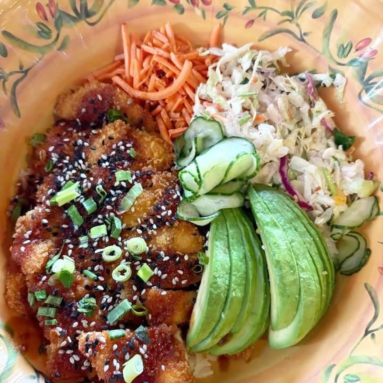 Delicious Chicken Bowl Options
