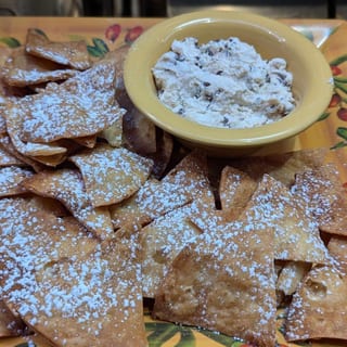 Cannoli Chips & Dip